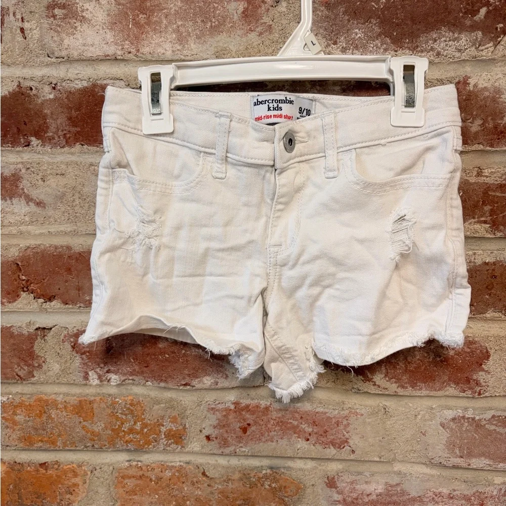 Abercrombie Kids White Frayed Jean Shorts size 9-10